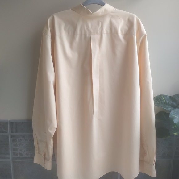 Bundle of 2 Eddie Bauer dress shirts - Picture 2 of 9